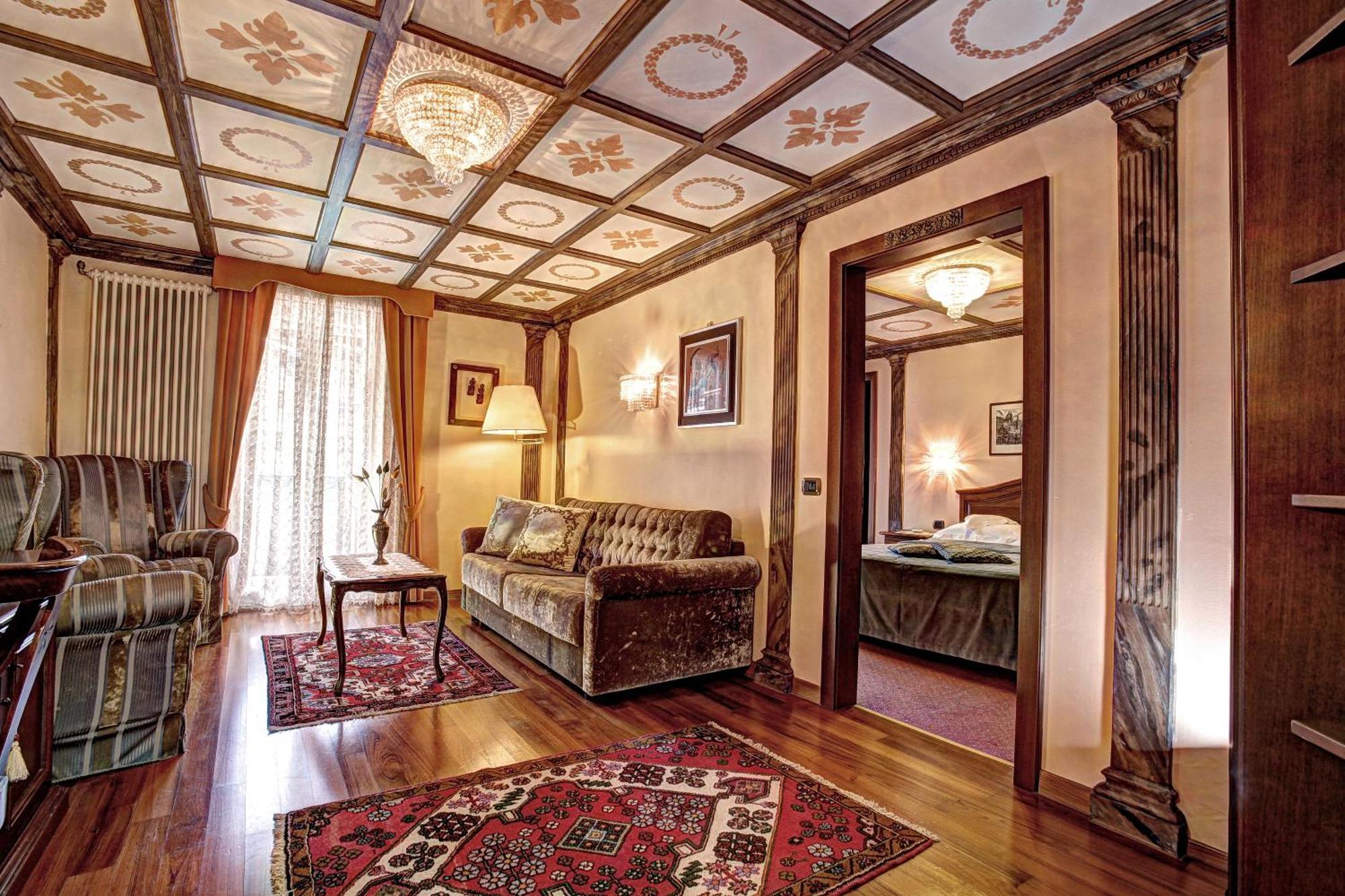 Hotel Regina San Martino Di Castrozza Exterior foto