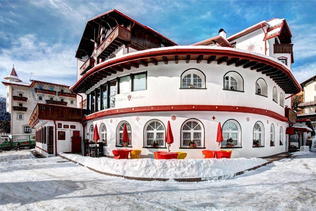 Hotel Regina San Martino Di Castrozza Exterior foto